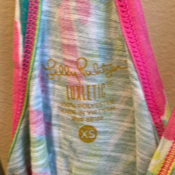 Lilly Pulitzer Racerback Tank in Tropical Storm Size XS - Picture 3 of 4